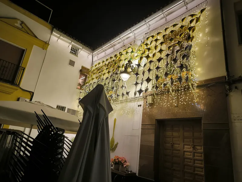 Alumbrado navideño en una calle del centro de Córdoba