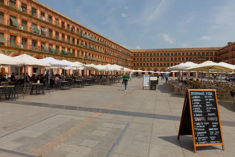 Terrazas en la Plaza de la Corredera de Córdoba